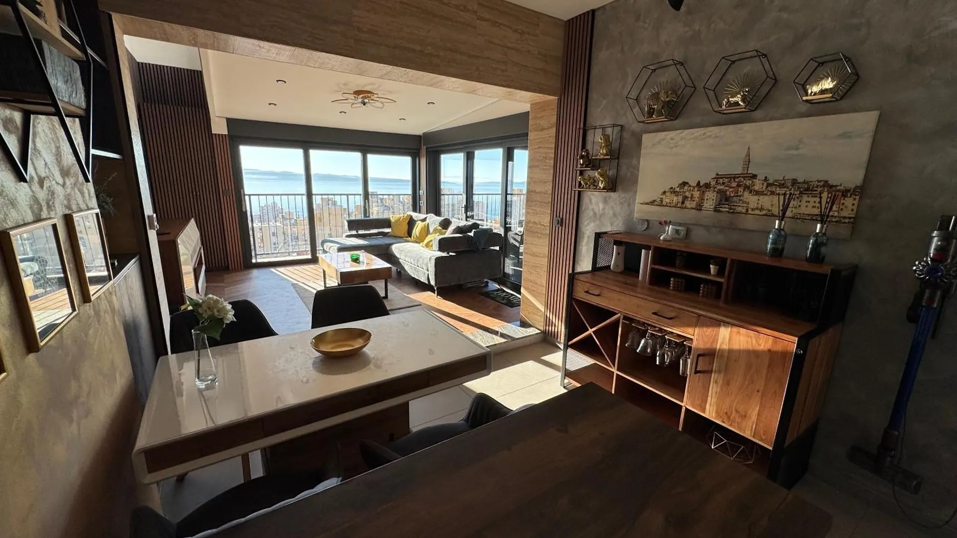 Magic View Luxury Penthouse With Jacuzzi And Sea View Apartment Split